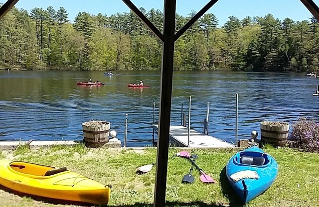 Direct Lake frontage yet close to beaches