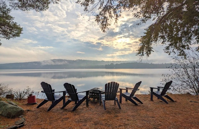 Direct Lakefront. Swim/Fish/Kayak/Hike/Relax White Mountains & NH Lakes Region.
