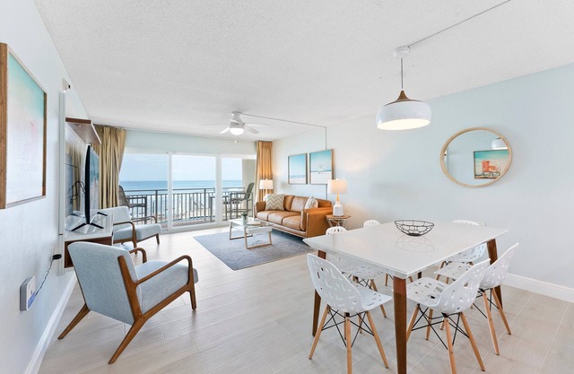 Direct Oceanfront Condo with Heated Pool, BBQ Grills, Private Balcony & Beach Access! 🌴