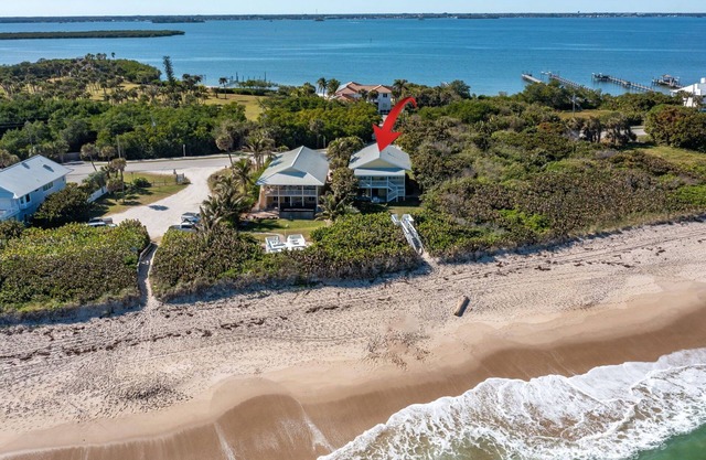 Direct Oceanfront Beach house on island