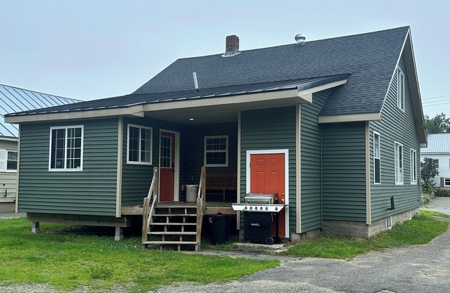 Direct Trail Access! Downtown - Full Home!