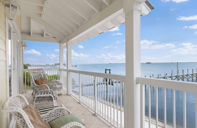 Direct Waterfront 3/2 Entire House on the Indian River