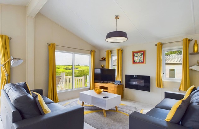 DISCOUNTED FERRIES with Medina Rise Lodge