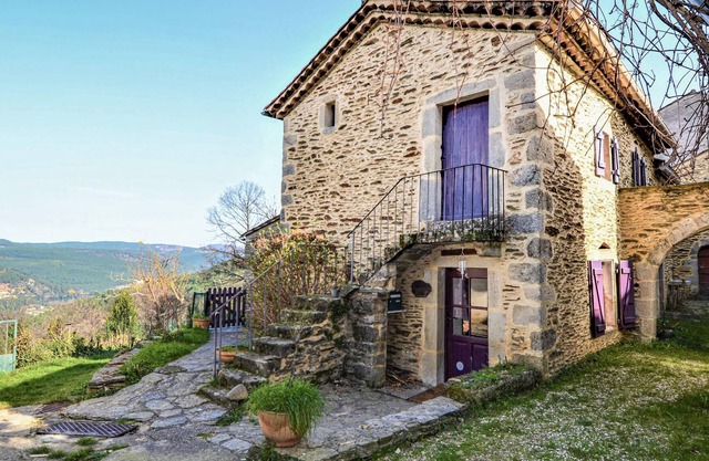 Discover this pretty cottage in the Cevennes.