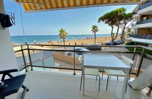 Disfruta de la Terraza, su Vista y de la Playa A 10mn de Port Aventura