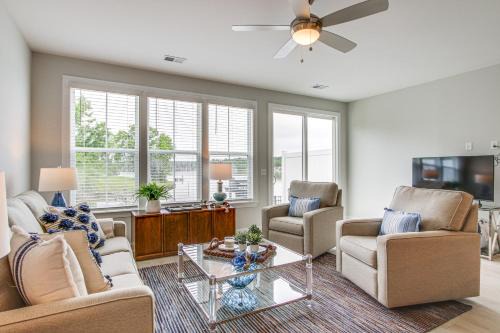 Dock Access Waterfront Lake Greenwood Gem!