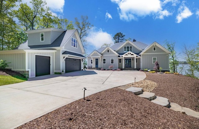 Dock Holiday | Magnificent Main Lake Views | Hot Tub!