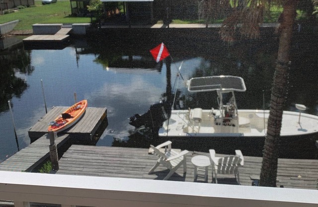 Dock Holiday River House sleeps 9