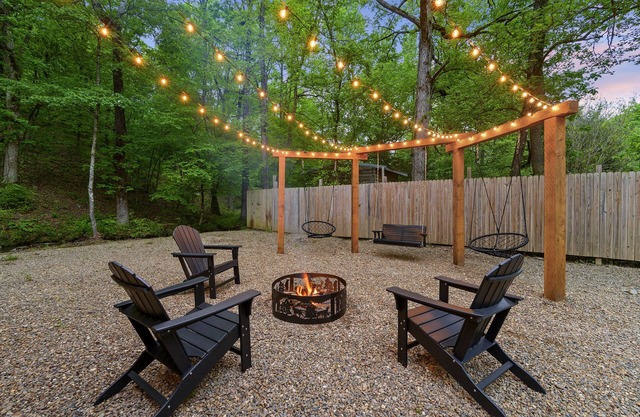 Dog-Friendly Creekside Escape Close to State Park