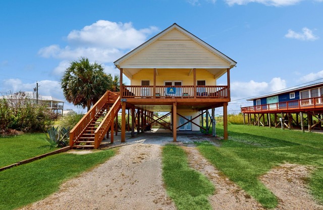Dog-friendly house w/canal views, balcony, private washer/dryer - close to beach