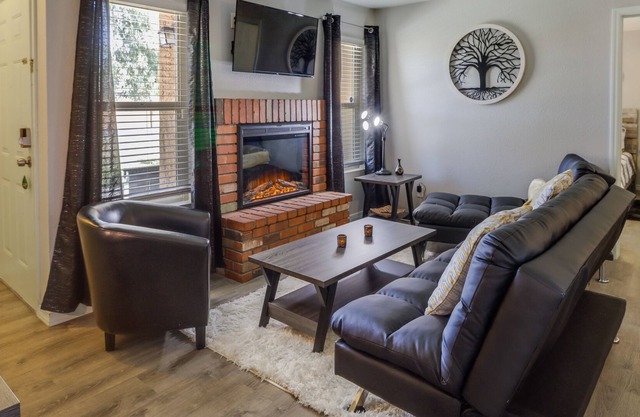 Dog-friendly Phoenix Condo w/ Community Pool!