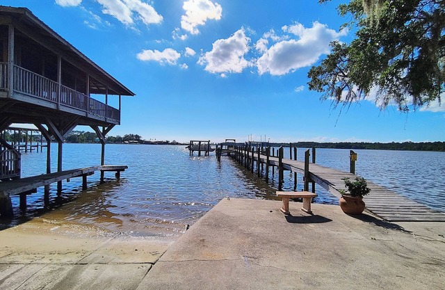 Dolphin Bay Hideaway – Boats Welcome! Spacious Home w/ Tons of Perks