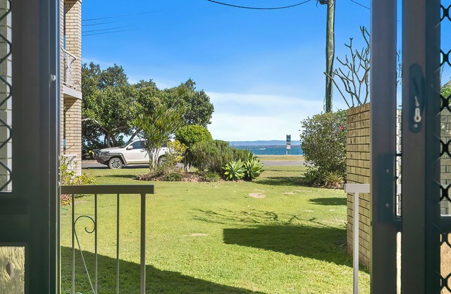 Dolphin View on South Esplanade