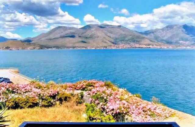 Domus Vittorio double room with balcony and sea view