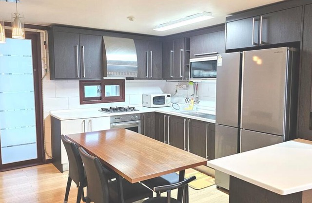 Dongtan Sharp-2 Family House