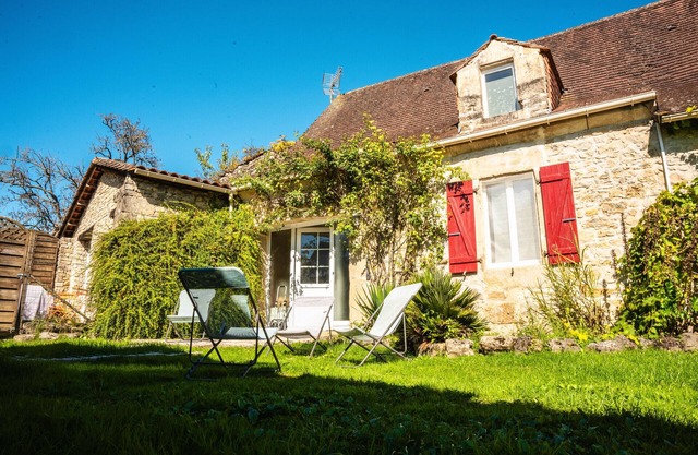 Dordogne - Beautiful cottage for 8 with a pool