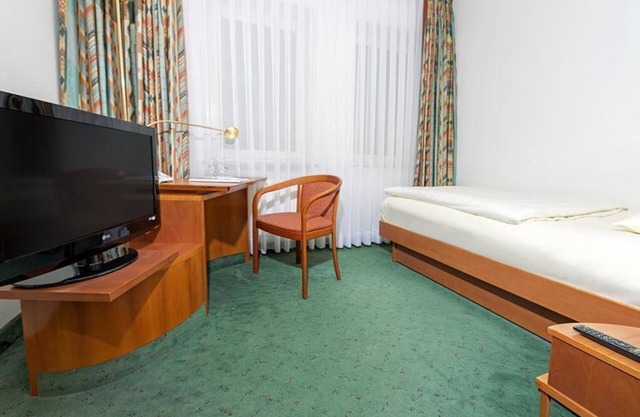 DORMERO Junior Suite, Messerate - DORMERO Hotel Dresden Airport