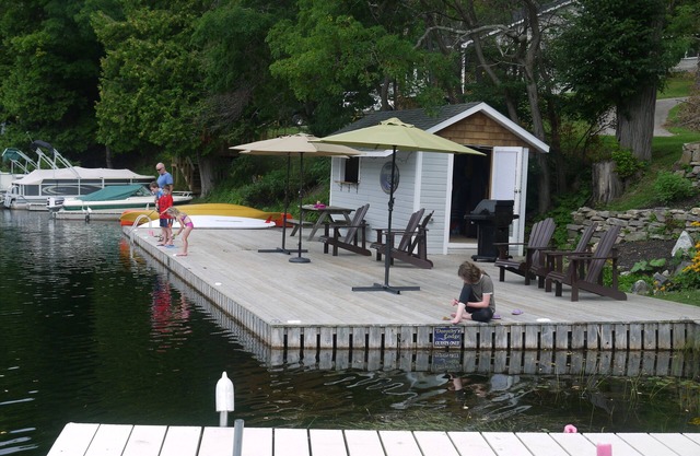 Dorothy's Lodge- Chaffey's Lock