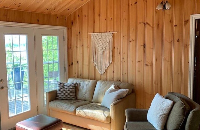 Double Beachfront Cottage - The Cedar and The Pine