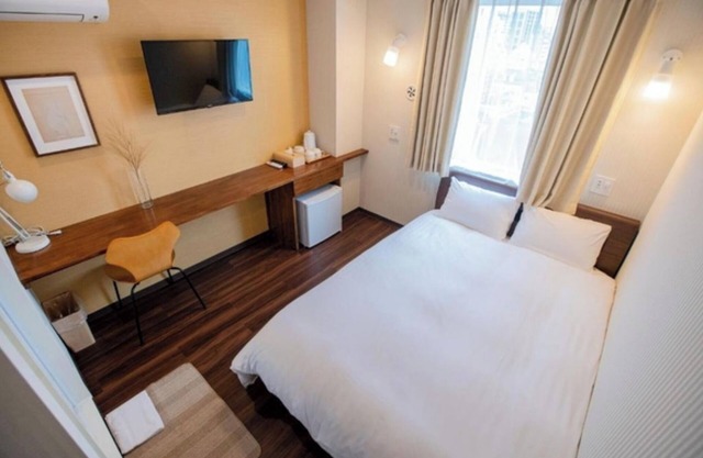 Double Bed width 140cm x 1 Room only/Taito-ku Tokyo