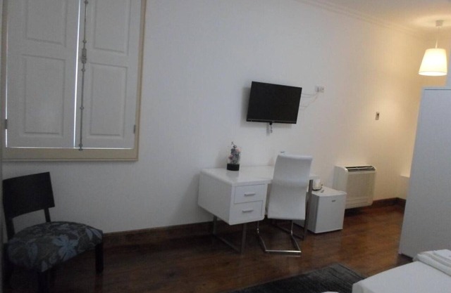 Double or Twin Room with Mountain View