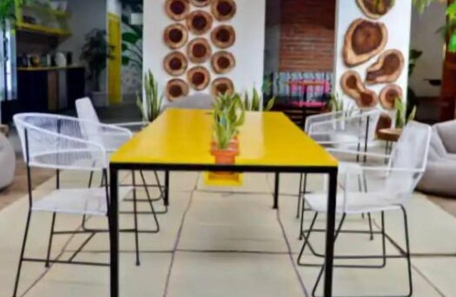 Double Queen Suite near La Calzada/lake +30MB wifi