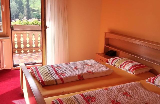 Double room 2 with toilet and shower, 1 - 2 persons - Mosertonihof