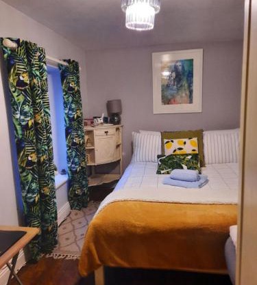 Double Room with Shared Bathroom