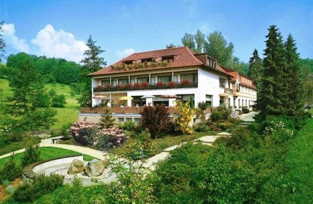 Double room with south-facing balcony 09 - Odenwald Sterne-Hotel Wiesengrund