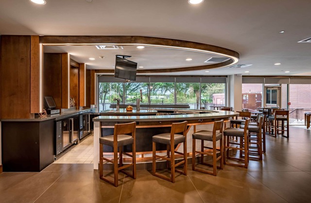 DoubleTree by Hilton Dallas - Farmers Branch