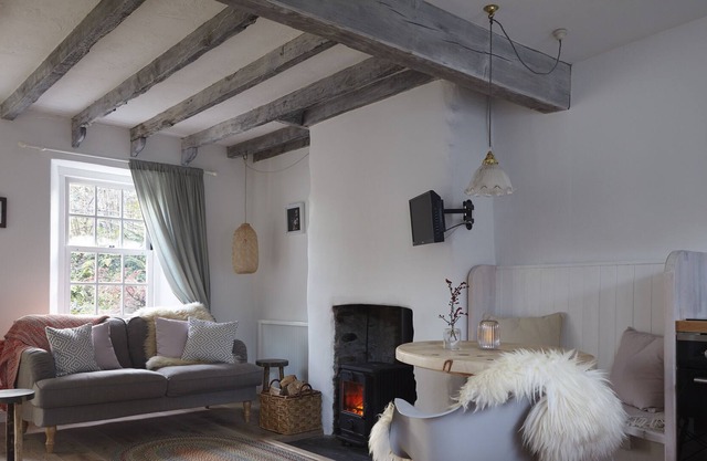 Dove Cottage, a beautiful 19th Century cottage in the South Hams area of Devon