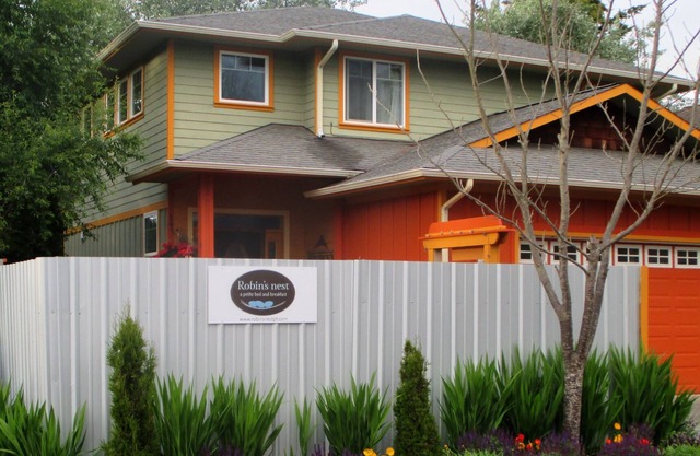 Dove's Perch, An efficiency Studio at Robin's Nest Inn
