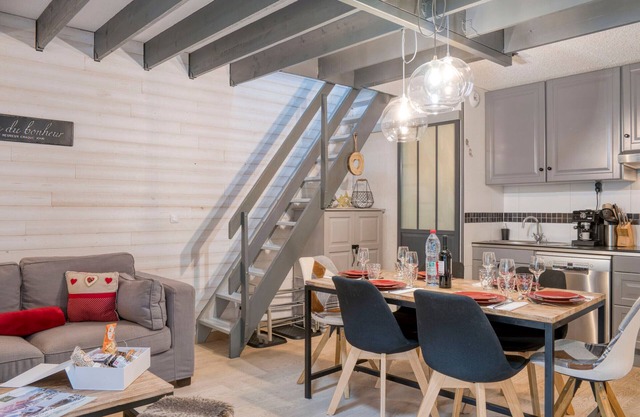 Downtown Apartment Near Mont-Blanc Tramway with Stunning Views