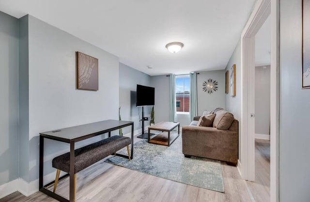 Downtown 1 BD - Sleeps 4 - Sleeper Sofa - Parking