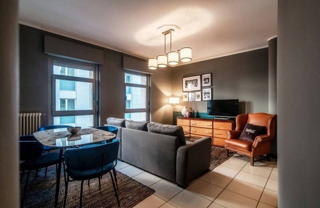 Downtown Apartment 1 min from the lake and Piazza Duomo (HOME N.5)