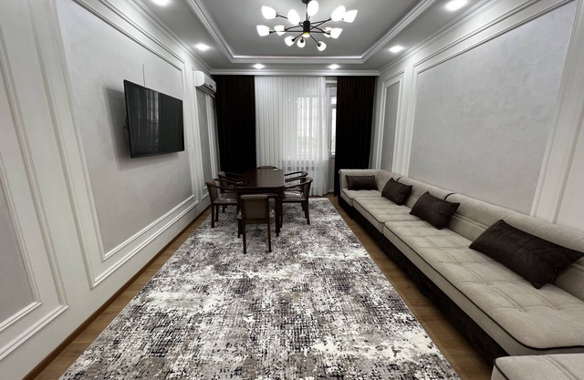 Downtown apt by the Savitskiy Museum