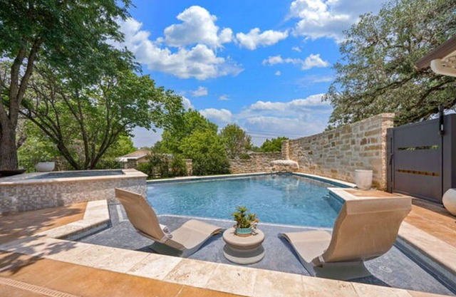 Downtown Boerne Oasis - within walking distance from Main St. activities!