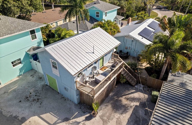 Downtown Bradenton Cottage