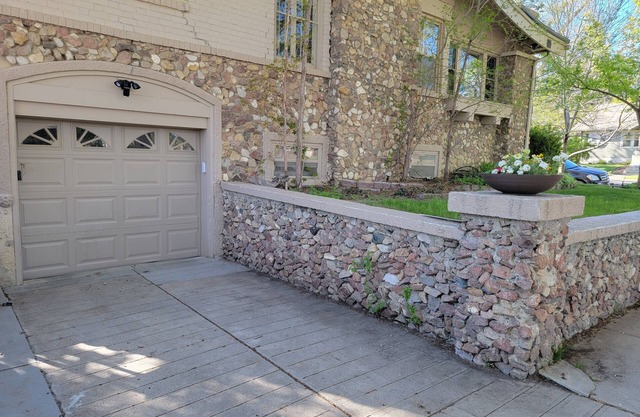Downtown charmer(basement apartment) w/private attached garage. Dog allowed.