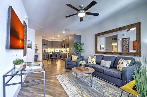 Downtown Escape - Pool -King Bed -Parking G3047