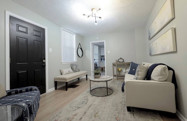 Downtown Frederick Creekside Escape
