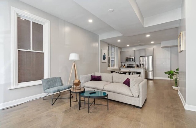 Downtown HBG Gem: 2BR Apt