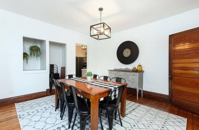 Downtown Historic Spacious 5 Bed