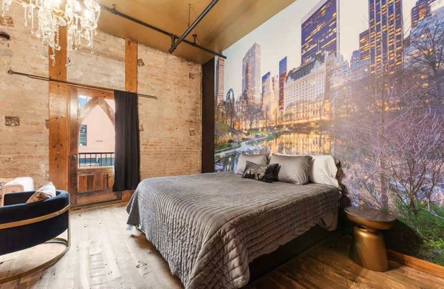 Downtown Loft! Walk to Everything!