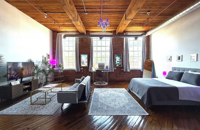 Downtown: Neo-Deco Industrial Loft