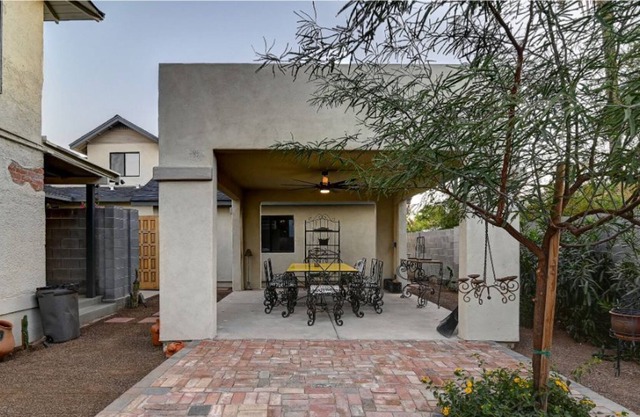 Downtown Phoenix 2beds 1.5bath Guest House