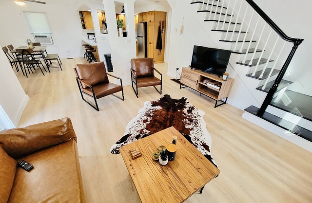 Downtown Renovated Retreat – Walk to Tours & Dining!