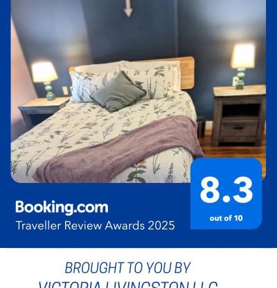Downtown Spot on Hambright's Alley! Explore the city from this Adventure Base! 2nd Fl Unit B