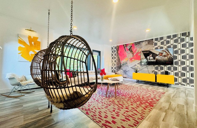 Downtown Suite in Cap Hill !