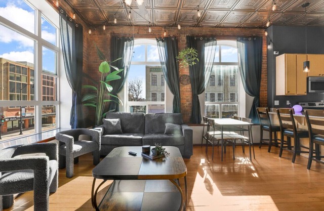 Downtown View | In Unit Laundry | Parking | Queen Bed